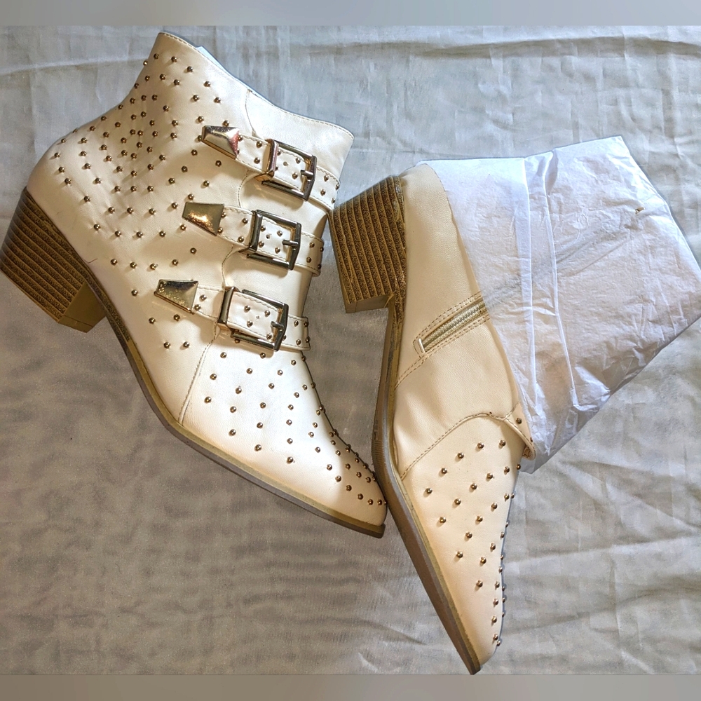 Bumper Anka-01 Pointed Toe Studded Women's Western Booties - Picture 2 of 14